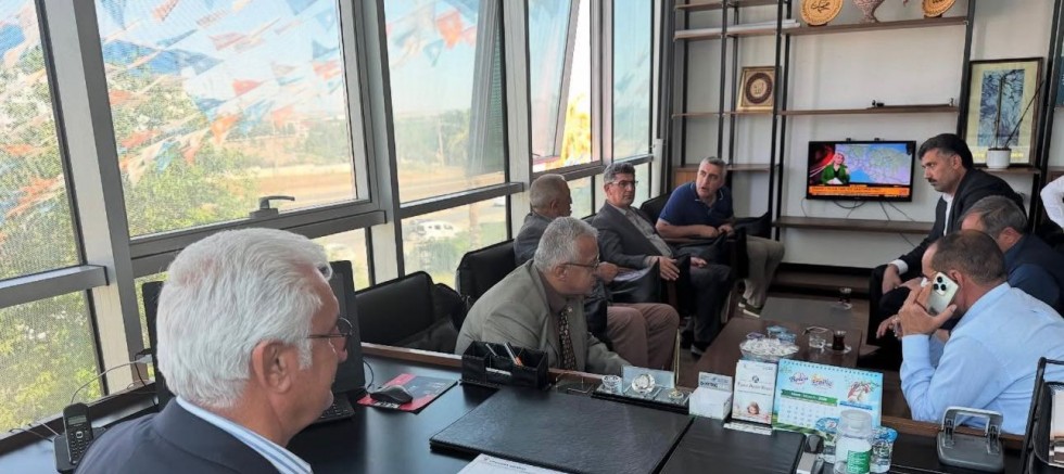 AK Parti Diyarbakır İl Başkan Yardımcısı Sedat Bayhan, Vatandaşların Sorunlarını Dinliyor