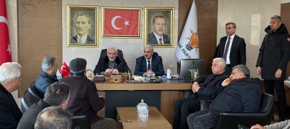AK Parti Diyarbakır İl Başkanlığı’nda Sur Muhtarlarıyla İstişare Toplantısı
