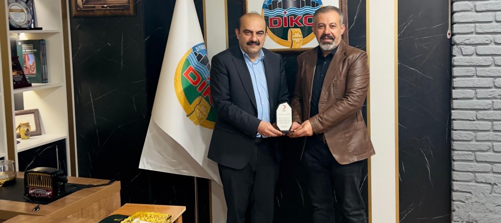 Diyarbakır Kuyumcular Odası’na Kızılay’dan Anlamlı Ödül