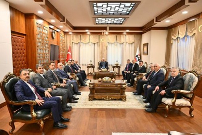 Diyarbakır Valisi Murat Zorluoğlu’na Siirt Vakfı’ndan Ziyaret