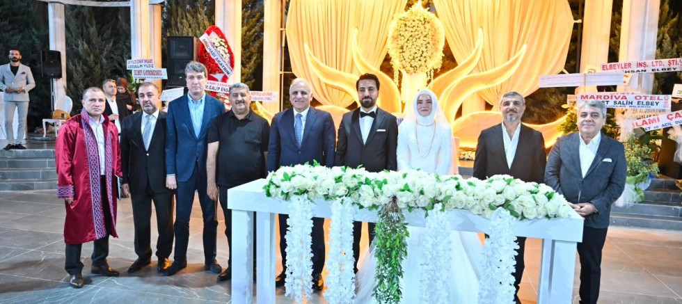 Elbey ve Gençer Ailelerinin Mutlu Günü: Diyarbakır’da Görkemli Düğün Töreni