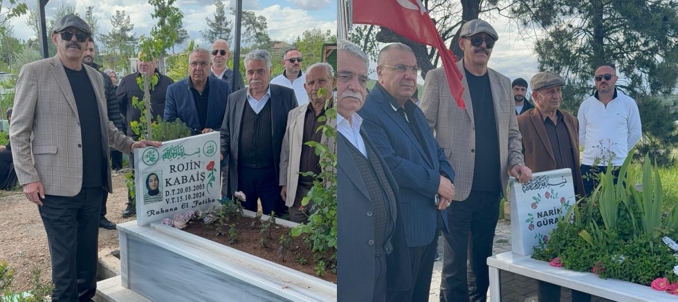 Eşref Saral, Rojin ve Narin’in Kabri Başında Dua Etti