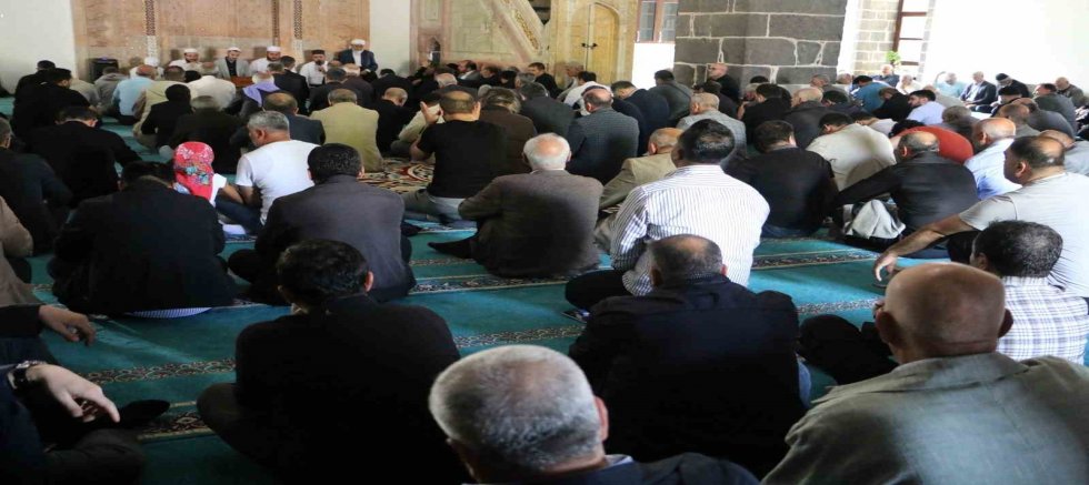 Bozkuş’un mevlidi siyasetçileri ve iş dünyasını buluşturdu