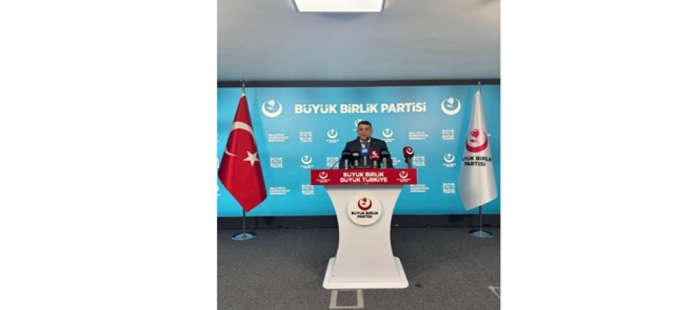 Çiçek’den “İnsan Haklarını Bilen Gençlik, Geleceğin En Büyük Gücüdür”