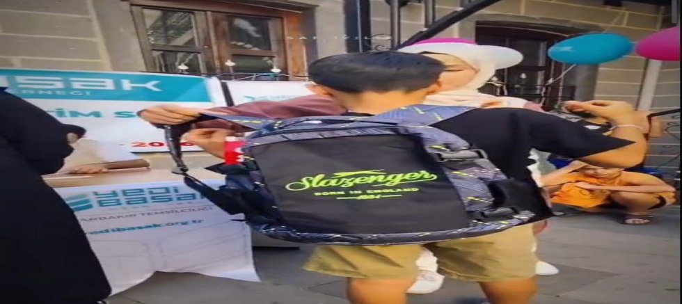 Hayırsever iş adamı Bozkuş, bu yıl da öğrencileri unutmadı