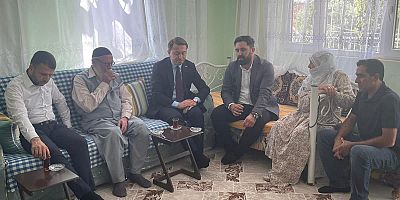 Ak Parti Eğil Belediye Başkanı Fırat Seydaoğlu ve Eğil Kaymakamı'ndan Şehit Ailelerine Bayram Ziyareti