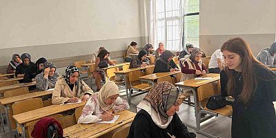 Diyarbakır’da veliler okudukları kitaptan sınava tabii tutuldu