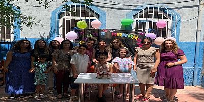 ELİF HANIM YASEMİN HANIM REHABİLİTASYON MERKEZİNDE ÖZEL ÖĞRENCİLER KARNE SEVİNCİ YAŞADI.