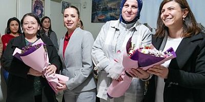 Eş Başkan Ayaz kadınlarla bir araya gelerek taleplerini dinledi