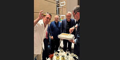 Fenerbahçe Meşhur Kadayıfçı Sıtkı Usta'nın Tatlı İkramıyla Zafere Ulaştı