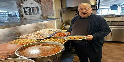 Meşhur Paçacı Fazıl Usta:Bütün Öğretmenlerimizi Saygı İle Selamlıyoruz.