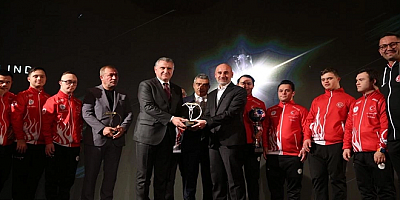 Sıtkı Usta’ya Türk Sporu’na katkı ödülü